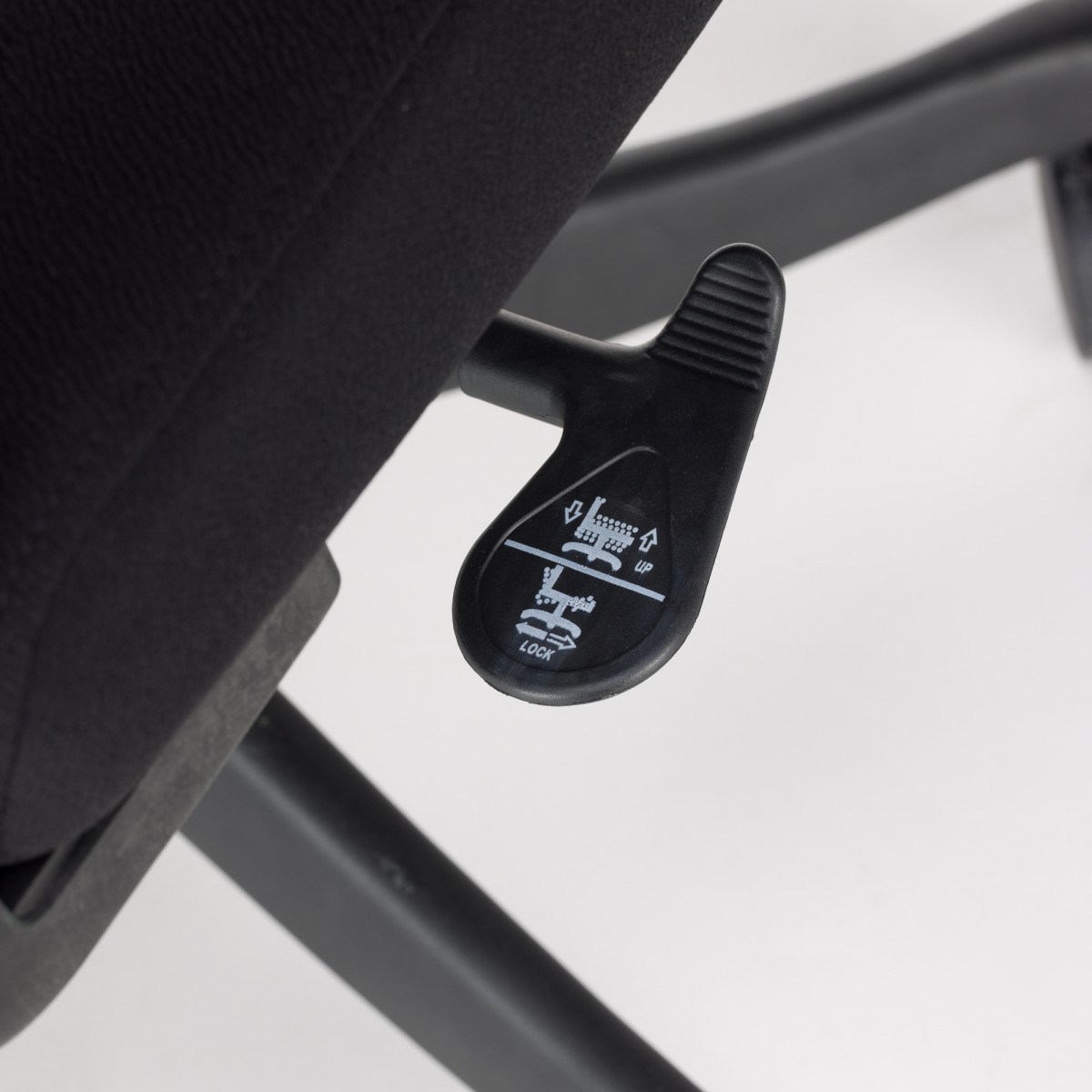 Καρέκλα γραφείου διευθυντή "MONE" ύφασμα mesh μαύρο 53x50x130